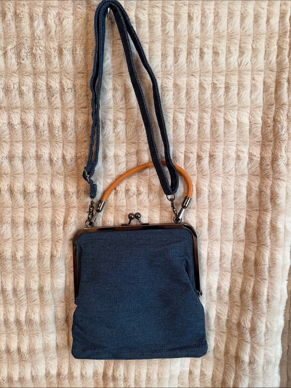 Denim Kiss Lock Crossbody Bag - Picture 2 of 4